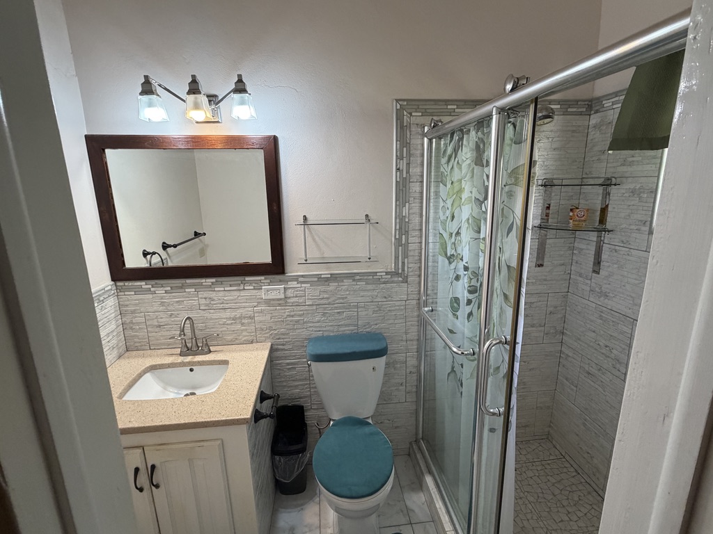 94AC5AB4-9224-47A8-AE12-4FFCB3AF07B5_1_105_c Bellevue Heights Home
